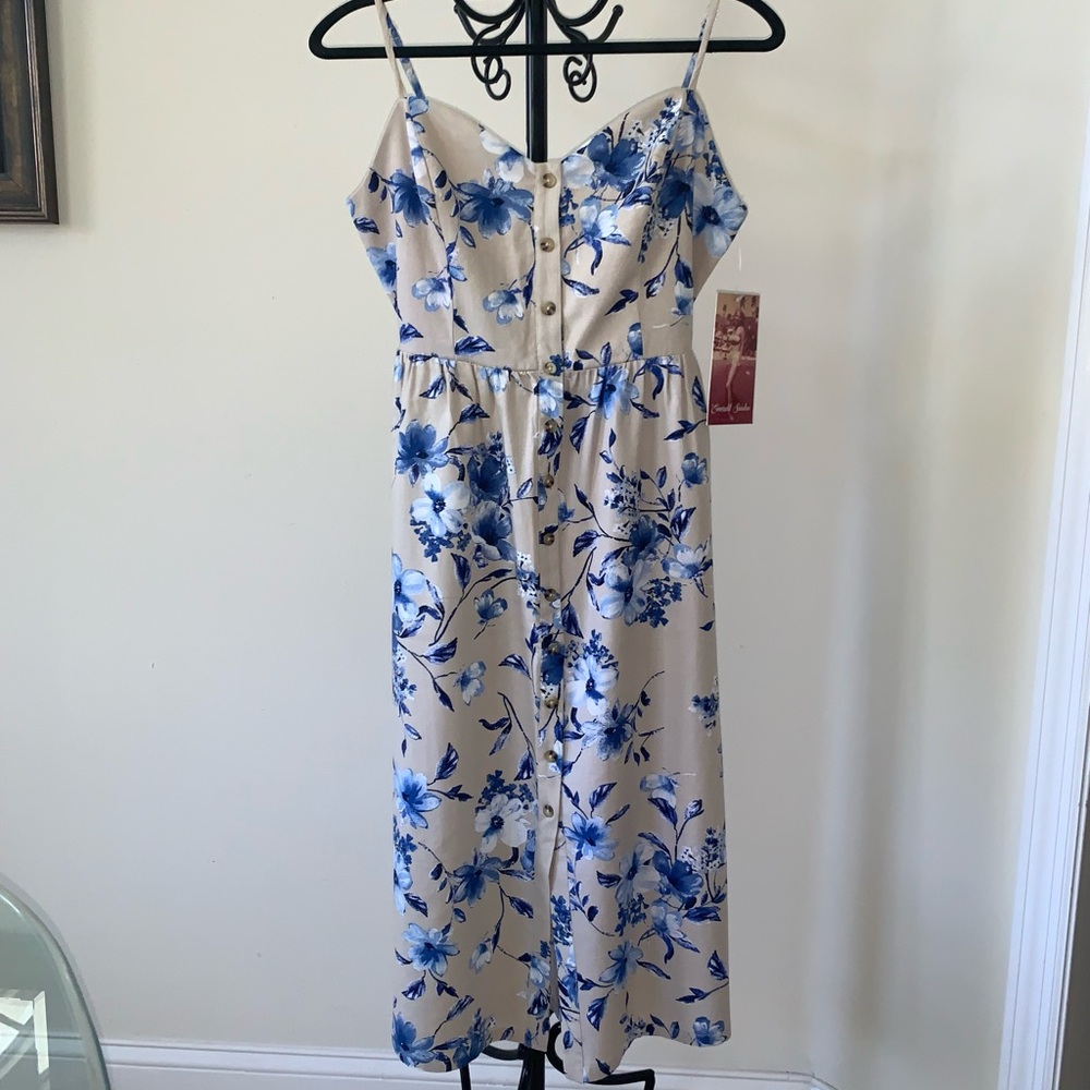 NWT Emerald Sundae Tan and Blue Floral Print Midi Dress (M)